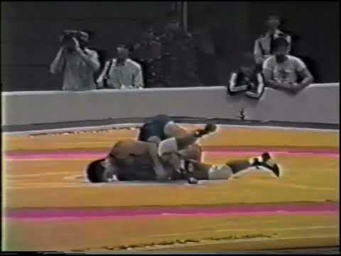 Arsen Fadzaev (URS) vs Stephen Cooper (GBR) Senior World championships 1986 freestyle wrestling