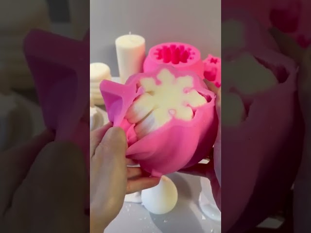 Vídeo relacionado con Rayher Kit molde velas cuadrado, 6x6x16 cm, mecha y aguja, para hacer velas personalizadas, 3118200