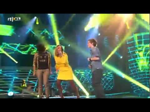 Angela Groothuizen met Silvana en Jurre   Animal The Voice Kids Finale)