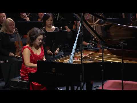 HAI-KYUNG SUH (2021) Étincelles / Vladivostok