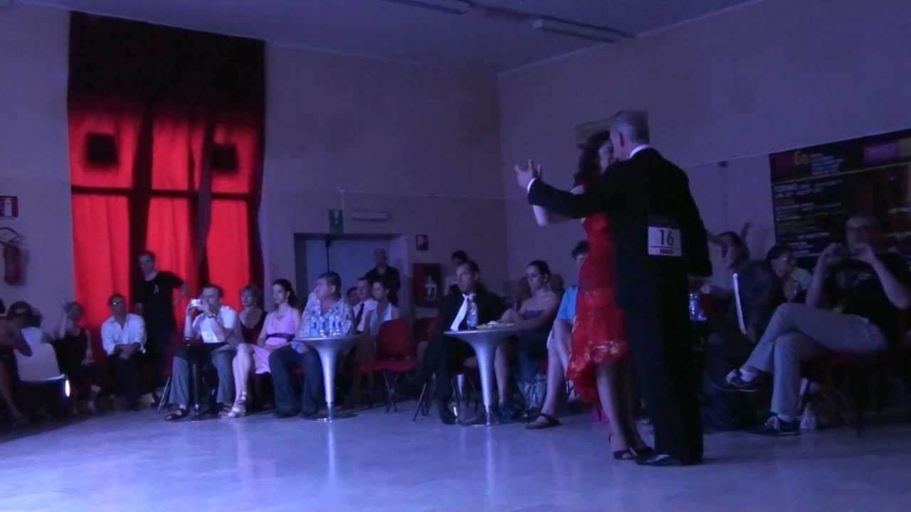 Juana García y Julio Robles - "Mi Serenata"