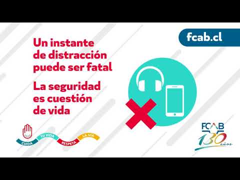 No uses audífonos ni celular cerca de la vía del tren