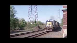 preview picture of video 'Allot of railroad action at Bound brook 4/28/12'