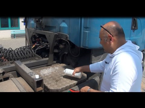 Fassadenreiniger – Wirkt sogar als Aluminium- und Edelstahlbeize (Bisher: "TAHRES")