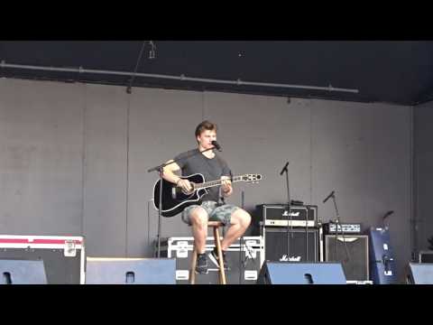 Nico Grund  Live @Cologne Pride 2017 – Mmm Mmm (Crash Test Dummies)