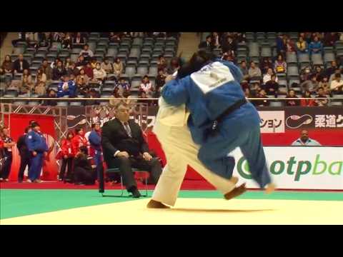 Gigantic slams and sweeps from Idalys Ortiz