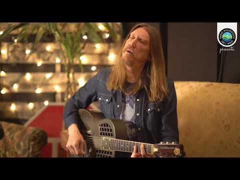 Sofa Sessions: Oliver Wood