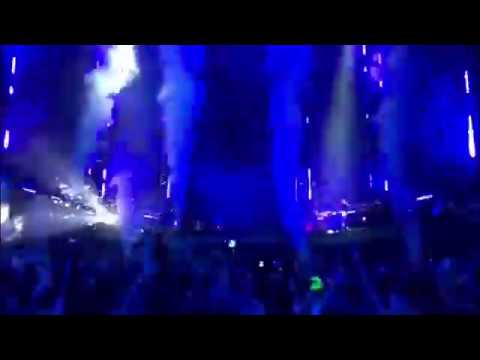 Carl Cox demolishing the megastructure @Ultra Miami