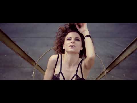Corina + Mira + Skizzo Skillz   Fete din Balcani Official Music Video