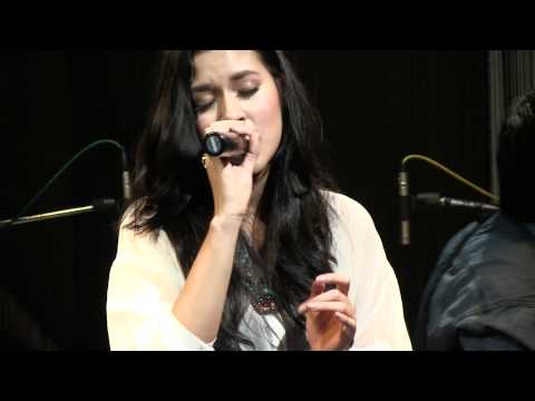 Raisa with BLP - Mati Saja @ Mostly Jazz 12/07/12 [HD]