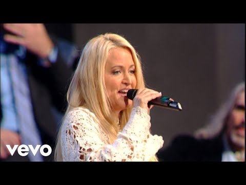 Bill & Gloria Gaither - Down in Bethlehem [Live] ft. Lisa-Daggs