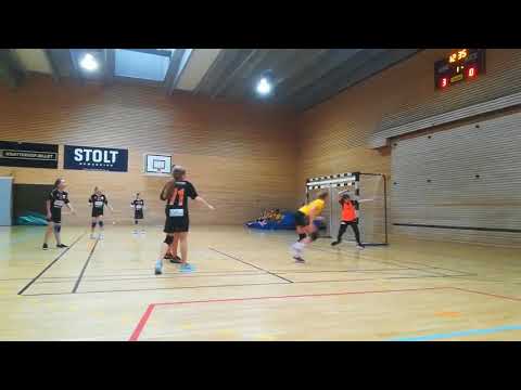Halden Håndball vs Skogstrand jenter 2006uavgjor 13 - 13 Kvernhushallen 21.1.2018