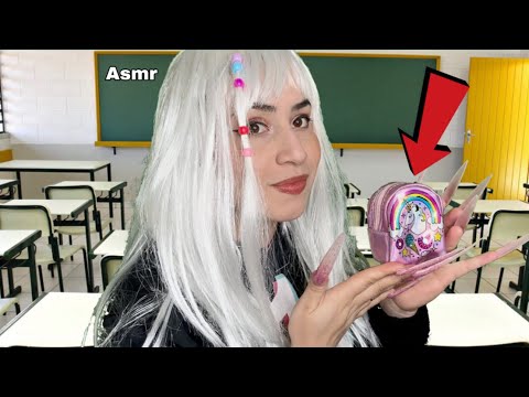 ASMR - Amiga que tem uma Mini mochila que tem tudo