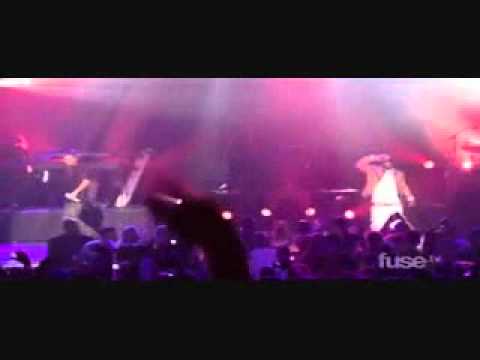 Drake & Birdman Perform Money To Blow Live
