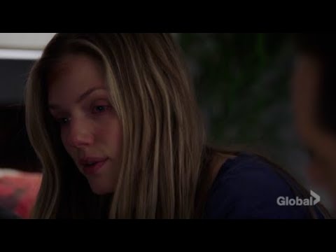 Hailey let's Jay in on her past and tries to remain strong I Chicago P.D 5.18