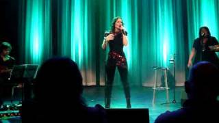 Trijntje Oosterhuis -Never Can Say Goodbye Tour- Oosterpoort Groningen 26-03-2010