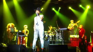 Erykah Badu- Fall In Love (Your Funeral) (Live @ Arena Moscow, 01.11.11, Moscow)
