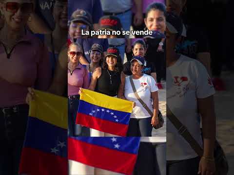 Municipios del oeste de Anzoátegui hacen mural humano en Puerto Píritu en defensa de la patria.