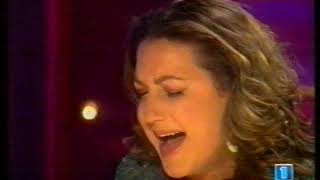 NIÑA PASTORI CUANDO NADIE ME VE