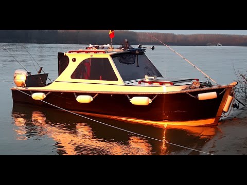 Riviera -  Casa plutitoare.