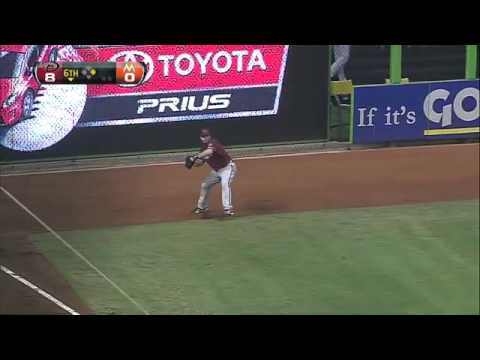 2012/04/29 Buck breaks up no-no