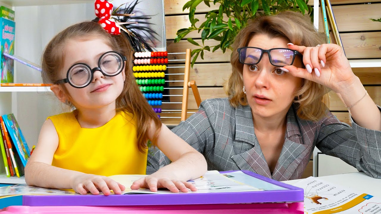 Eva school story collection | Eva Bravo Play