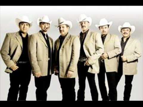 INVASORES DE NUEVO LEON- la playa sola