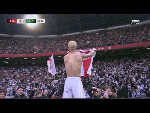 Antony scores on the dying minutes to make it 3-2 to Ajax against Feyenoord