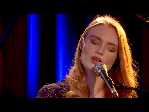 Freya Ridings live in der radioeins Lounge 2018