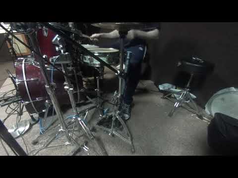 Ludwig Downbeat Snare Drum 14x4 with drum set very high tune