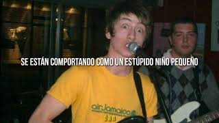 Arctic Monkeys - Red Light Indicates Doors Are Secured (Sub. Español)
