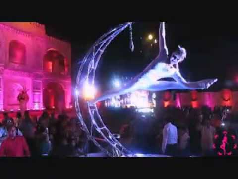 International Moon Acrobat