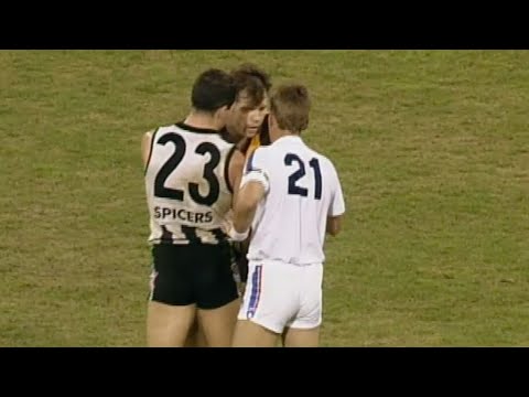 Pinching Pie v Dunstall the headline act | Classic Last Two Mins | 1995 | AFL