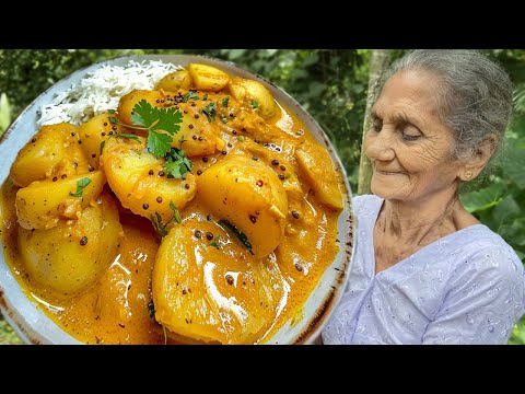 Creamy Potato Curry with Coconut Milk