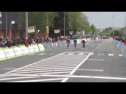 E3 juniors 2019 - sprint for 2nd place