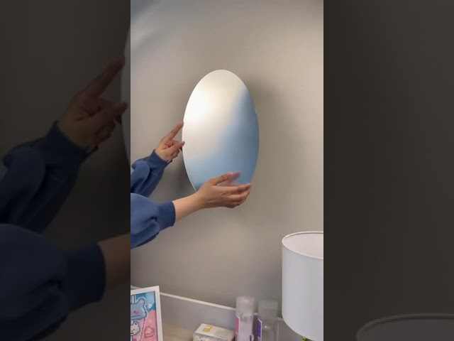 مرايا لاصقه جدارية بأحجام وأنواع متعددة للمداخل والحمامات وديكورات المنزل بفكرة مبتكرة لشرائح مرنة للمرايات مربعه وبيضاوية ومستطيلة