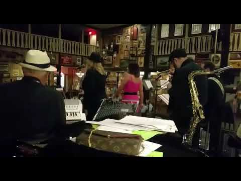 Promotional video thumbnail 2 for Jazz, Blues and Diamonds