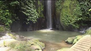 Download lagu Dedari Waterfall Hike mp3