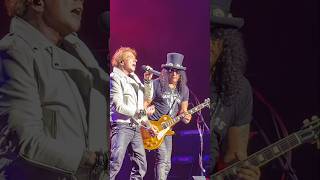 Download lagu Guns N' Roses Will Never Die!🔥#performs #live #concert #poland #2026 mp3