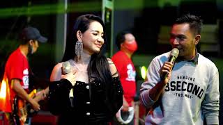 Download lagu Gerry Mahesa Feat Lala Widy - Berbeza Kasta mp3 Download lagu Gerry Mahesa Feat Lala Widy - Berbeza Kasta mp3