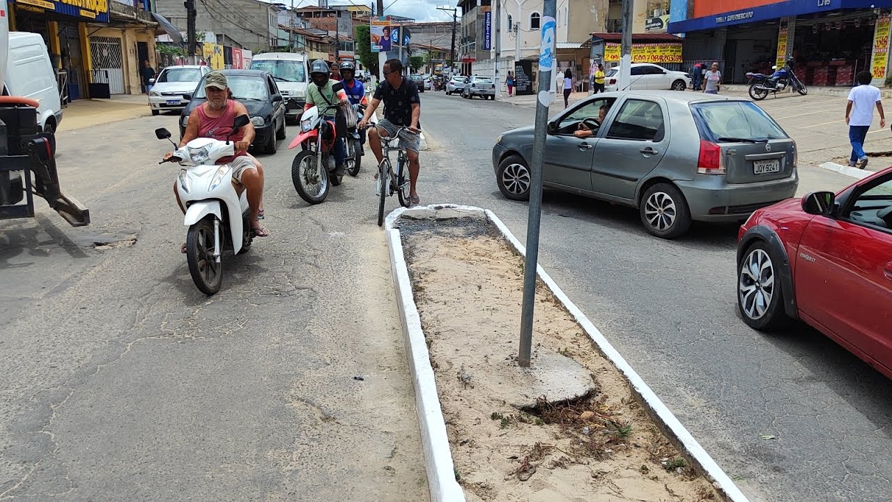 Acidente em frente a ladeira da Caixa d'água em São Sebastião do Passé