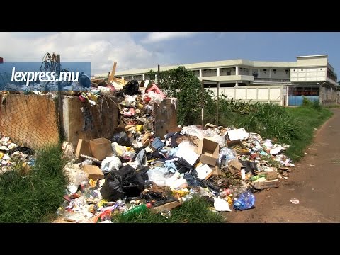 Insalubrité à la NHDC de Baie-du-Tombeau : Les habitants en colère !
