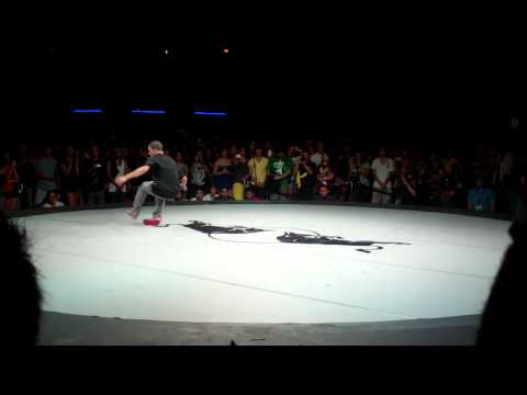 Vicious Victor vs El Nino | FINALS | Red Bull BC One US Qualifiers 2011