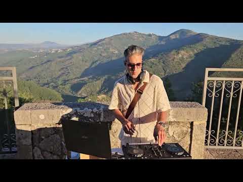 Bershe - Modera feat. Lewyn - Between the Lines (Paradoks Remix) - Hybrid Set Guitar Demo