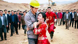 灰姑娘為救未婚夫向黑幫大佬賣身，本以為她被他當成一時的玩偶，但當他聽到她顫抖的聲音時的那一刻，他卻心軟了！#甜寵#總裁#短劇全集#deama#dream#灰姑娘霸總#熱劇#爱情#腹黑#都市#復仇#重生