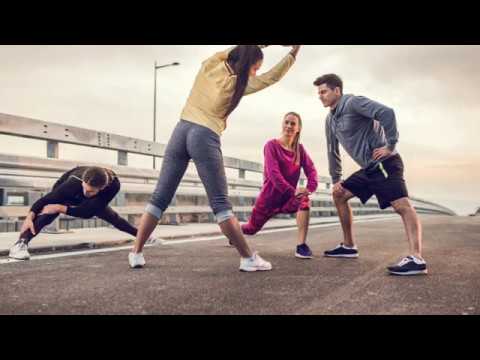Medizin im Hüftgelenk Bewertungen Eine Reihe von Übungen mit zervikaler Osteochondrose in der Turnhalle