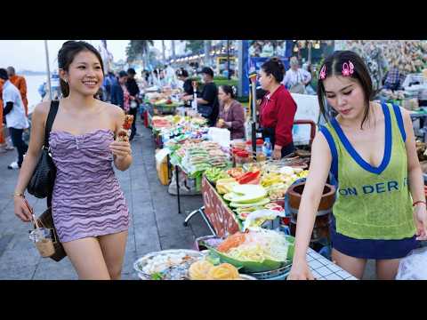Best Cambodian Street Food Walking Tour 2026 🇰🇭 | Sunday Night at Phnom Penh Riverside Market 4K