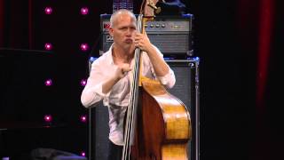 Avishai Cohen Trio - 'Beyond'