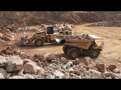 Caterpillar 992G Wheel Loader Loading Dumpers - Labrianidis/Sotiriadis Mining