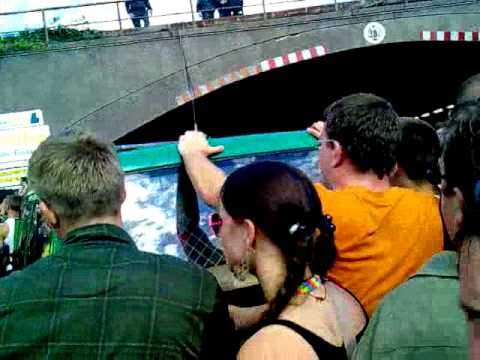 Loveparade Massenpanik 16:55 Uhr